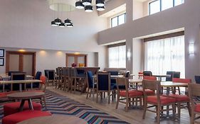 Hampton Inn & Suites Riverton